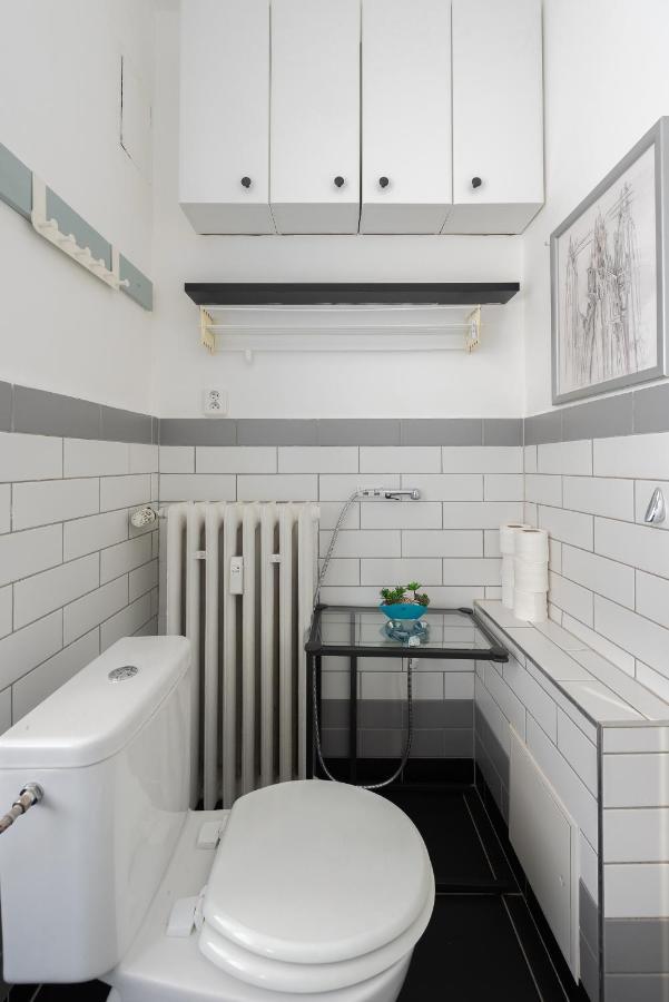 Lotus Apartment ปราก ภายนอก รูปภาพ