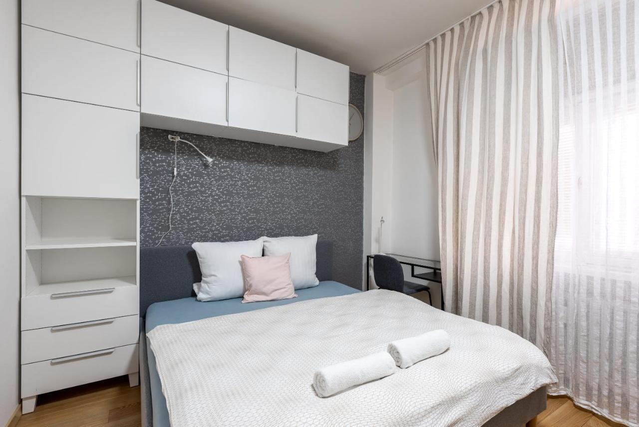 Lotus Apartment ปราก ภายนอก รูปภาพ